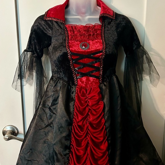 Spirit Halloween Royal Vampiress Dress Costume! Girls Size Medium! EUC! - Picture 2 of 11